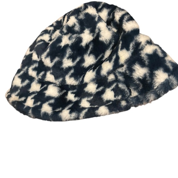 Women’s Fuzzy Black and White Bucket Hat - Picture 3 of 5